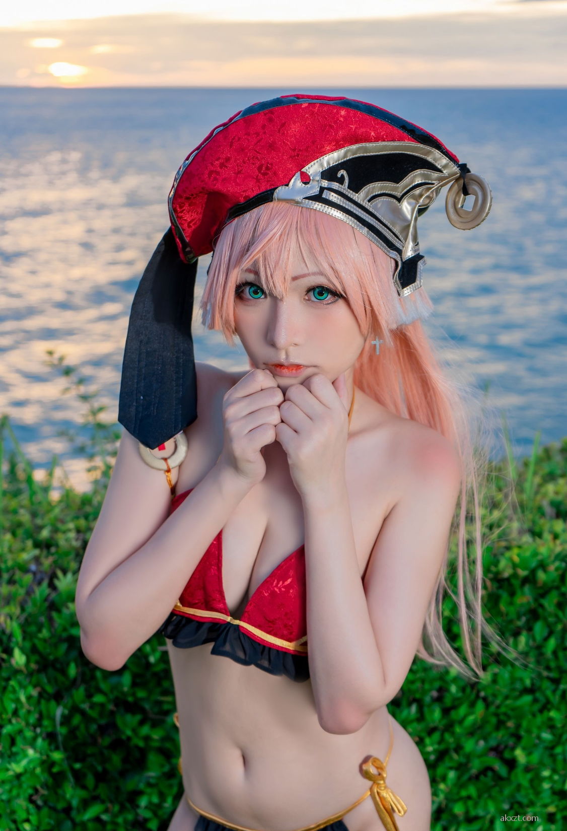 Cosplayer Light Ů Ӱ ߾ϸͼ Yanfei Bikini P.1 