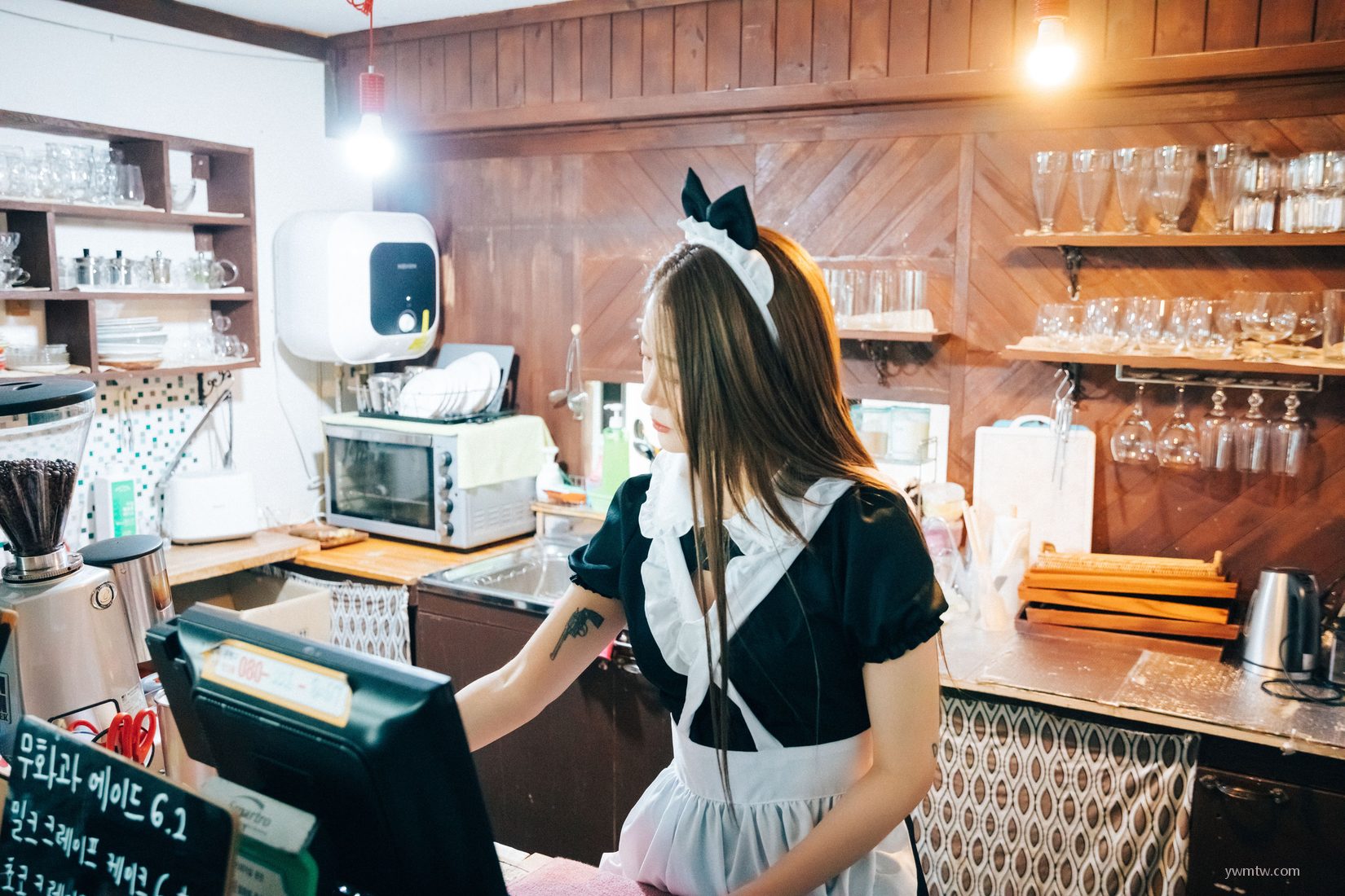 Bomi [ϺLoozyͼ] cafe Maid P.1 